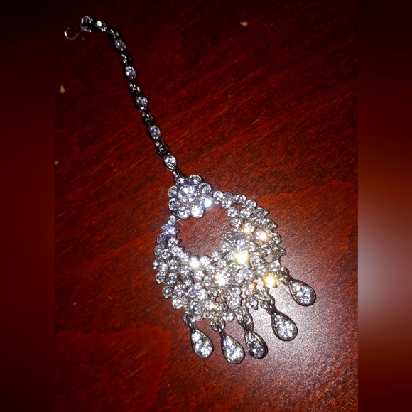 Silver Tika - Picture 2 of 3